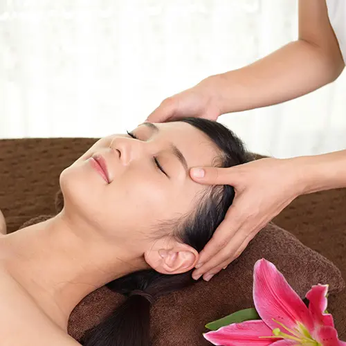 不眠・眠りでお悩みの方向けドライヘッドマッサージ